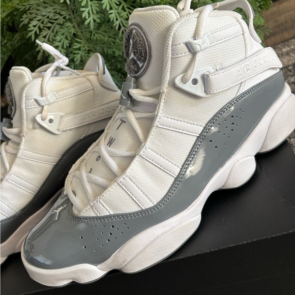 Jordan 6 Rings - Picture 3 of 8